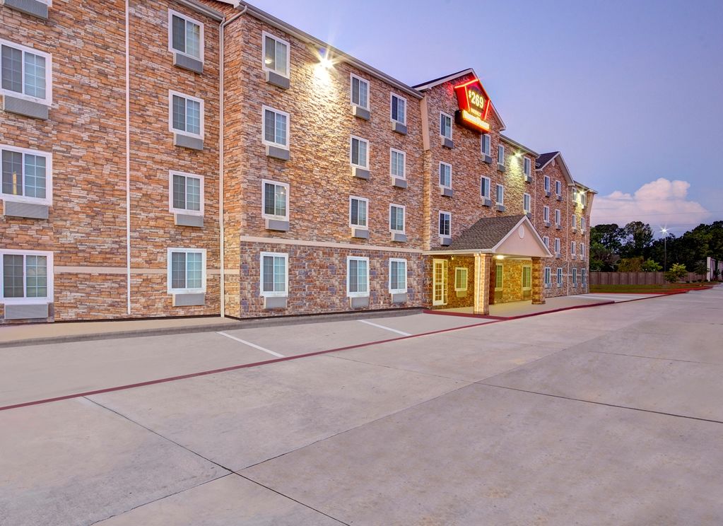 Woodspring Houston I-10 West 2*